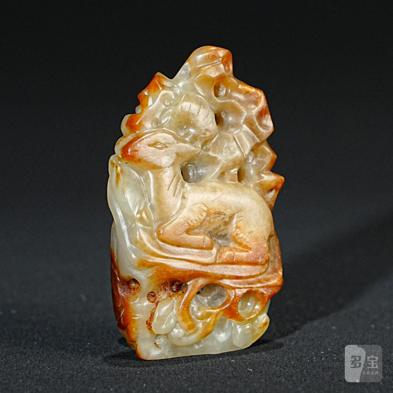 明早期 红皮透雕卧鹿秋山玉佩
